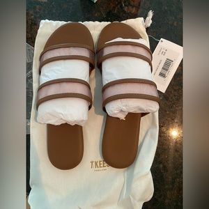 TKEES Sandals